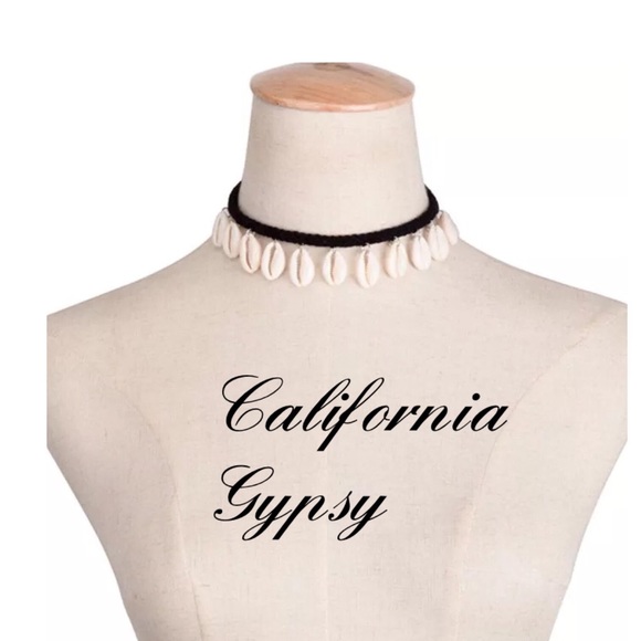 Boho beach bohemian conch shell choker🌈 - Picture 2 of 3